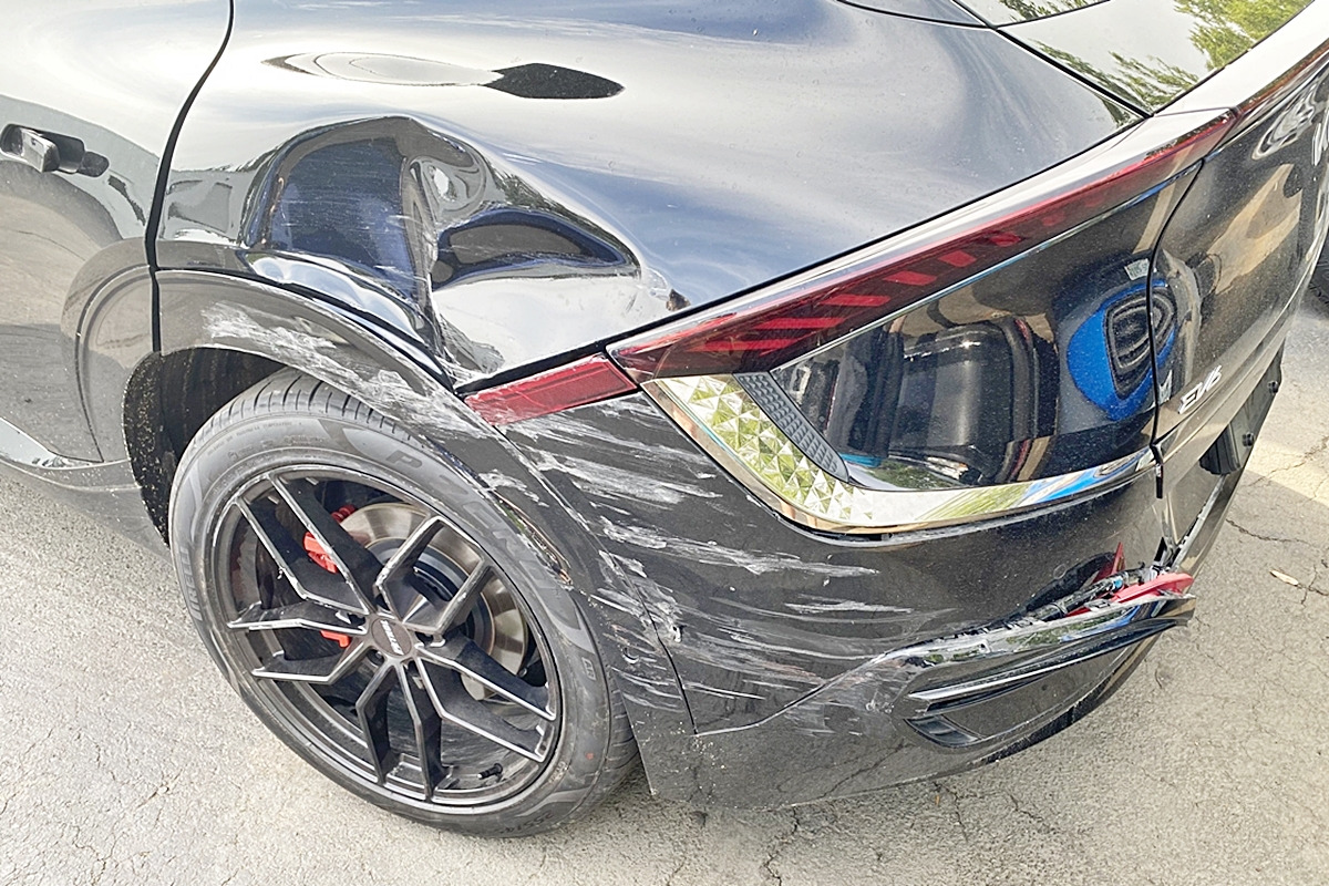 0_기아 EV6 추돌 사고.jpg