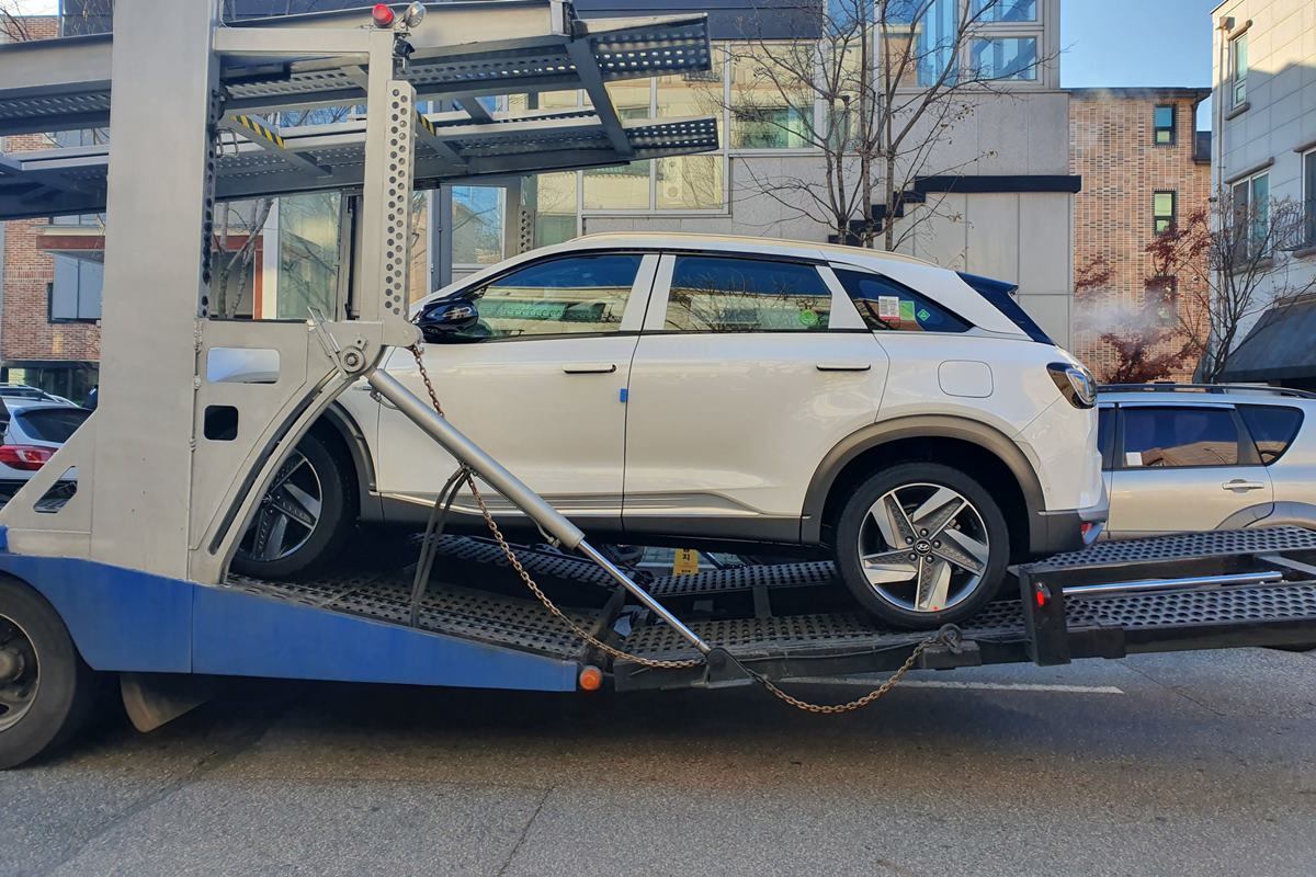 출고되는 자동차.jpg