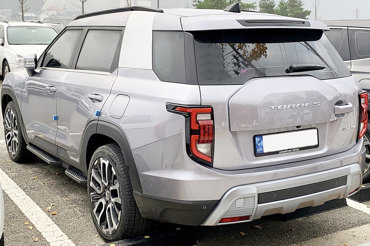 6_쌍용 토레스_Wikipedia.jpg