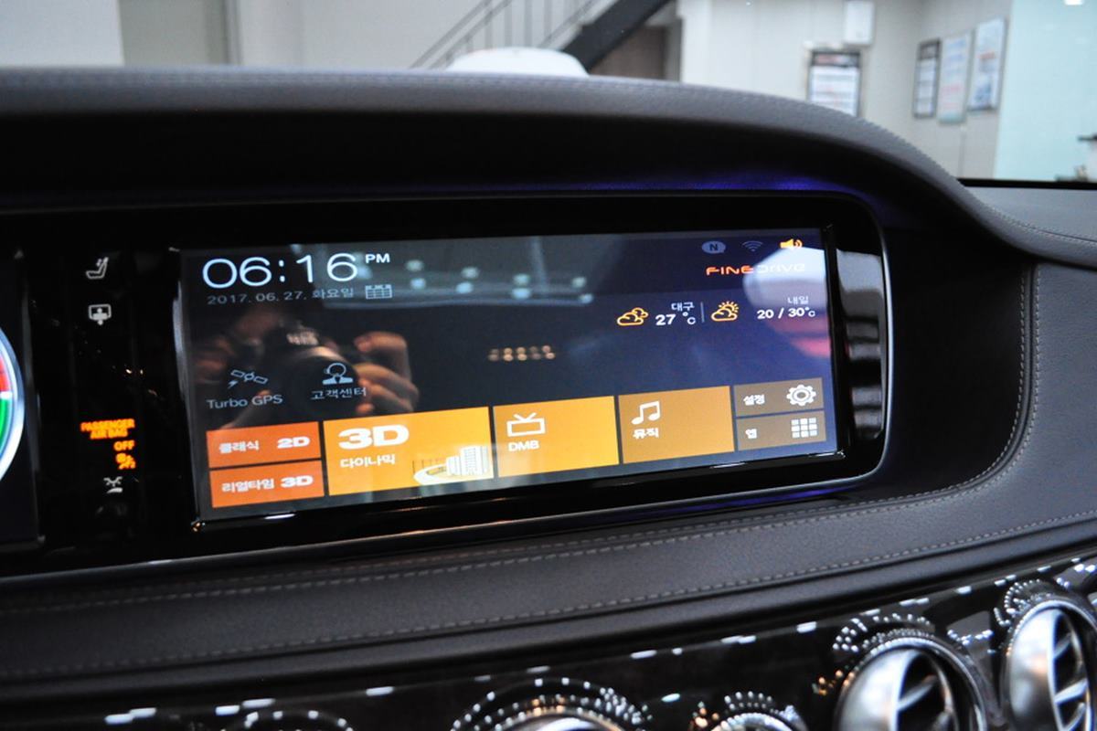 벤츠 순정네비게이션 HUD와 연동.jpg
