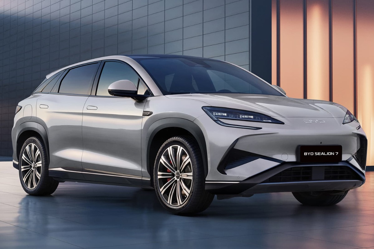 byd-sealion-7-charging-01-l-1-1.jpg