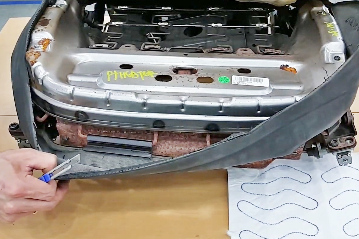 5_자동차 시트 내부 구조_유튜브 채널 '경북산업직업전문학교'.jpg