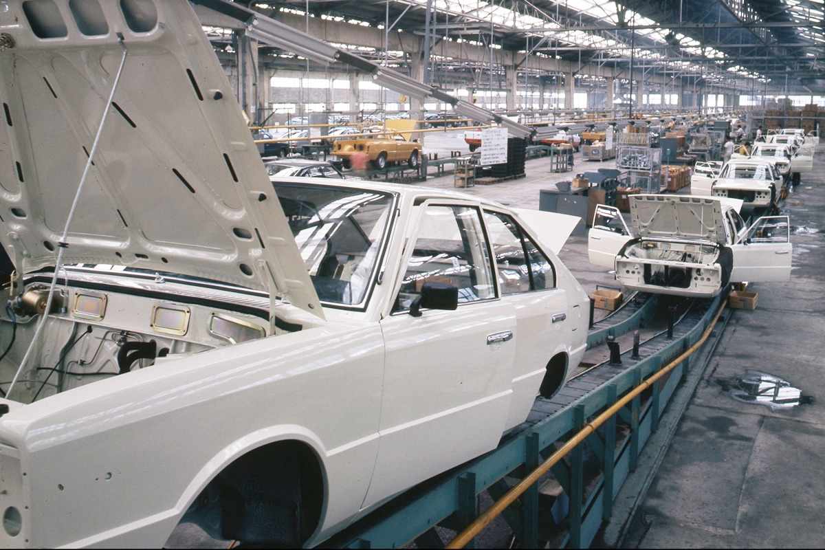 2_포니 생산 라인_'현대차그룹'.jpg