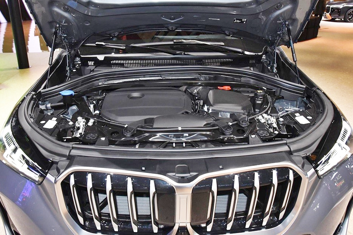 3_BMW X1 Li 엔진룸_TinXe.jpg