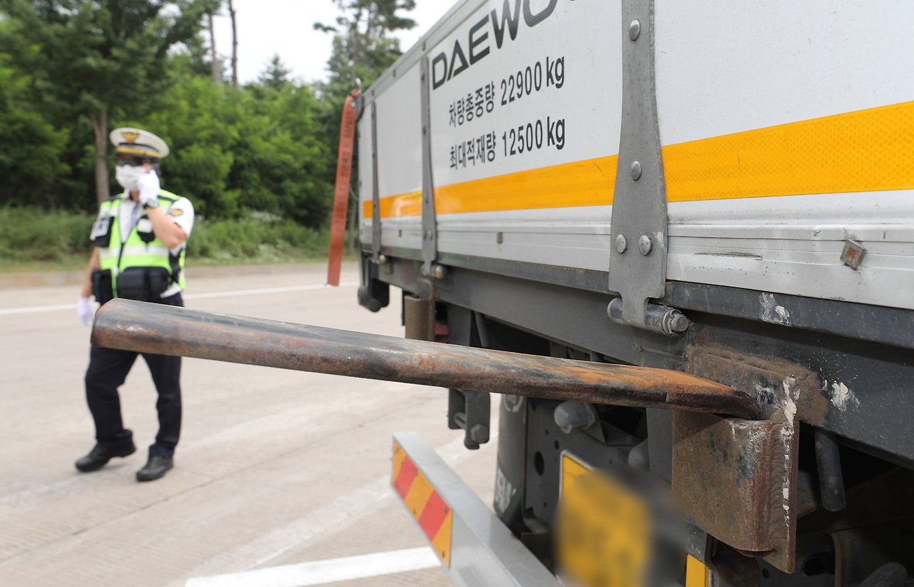 중앙일보 판스프링 단속.jpg