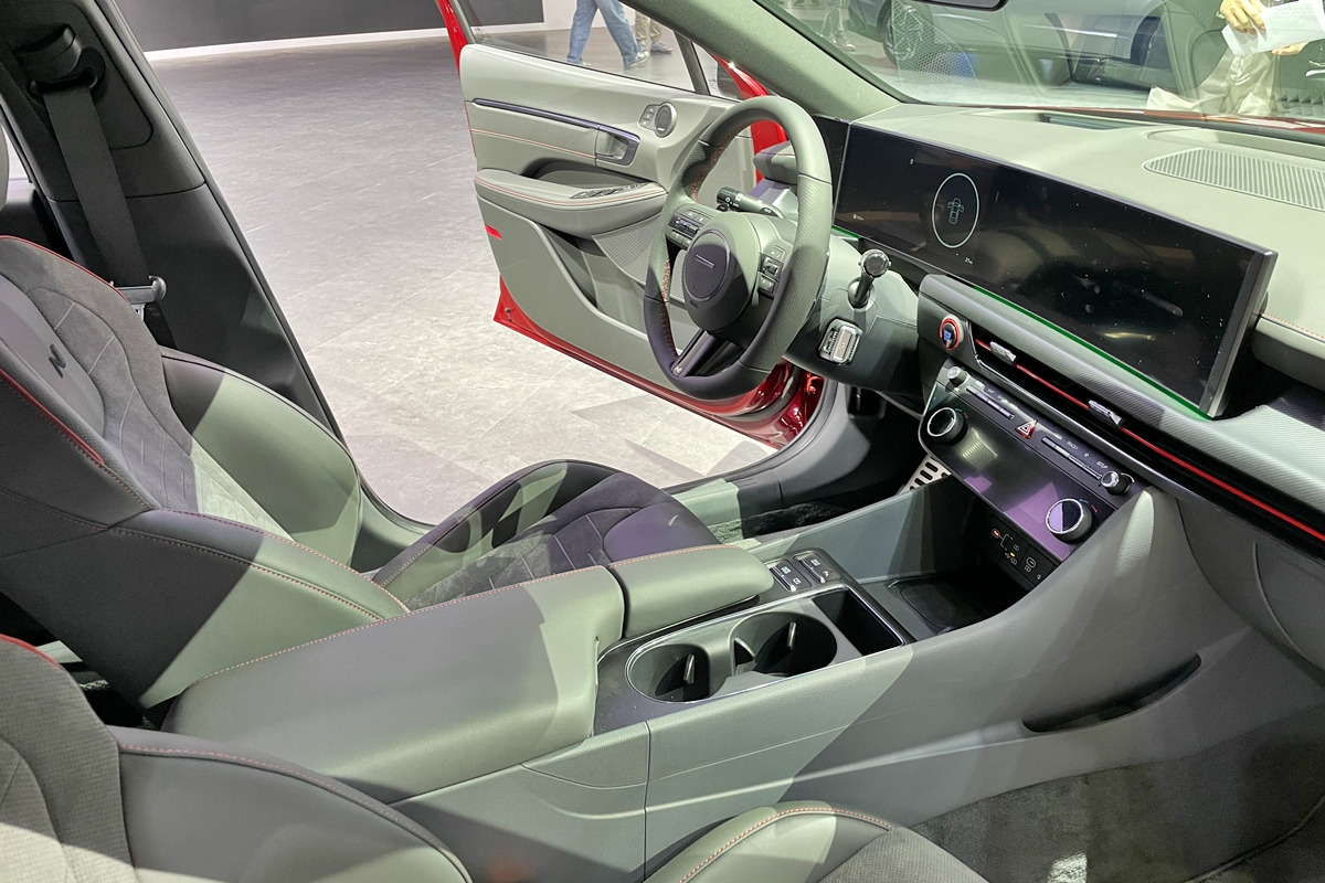 3_쏘나타 디 엣지 N 라인 인테리어.jpg