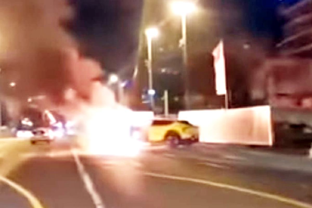 헝가리에서 발생한 EV6 충돌 및 화재 사고.jpg