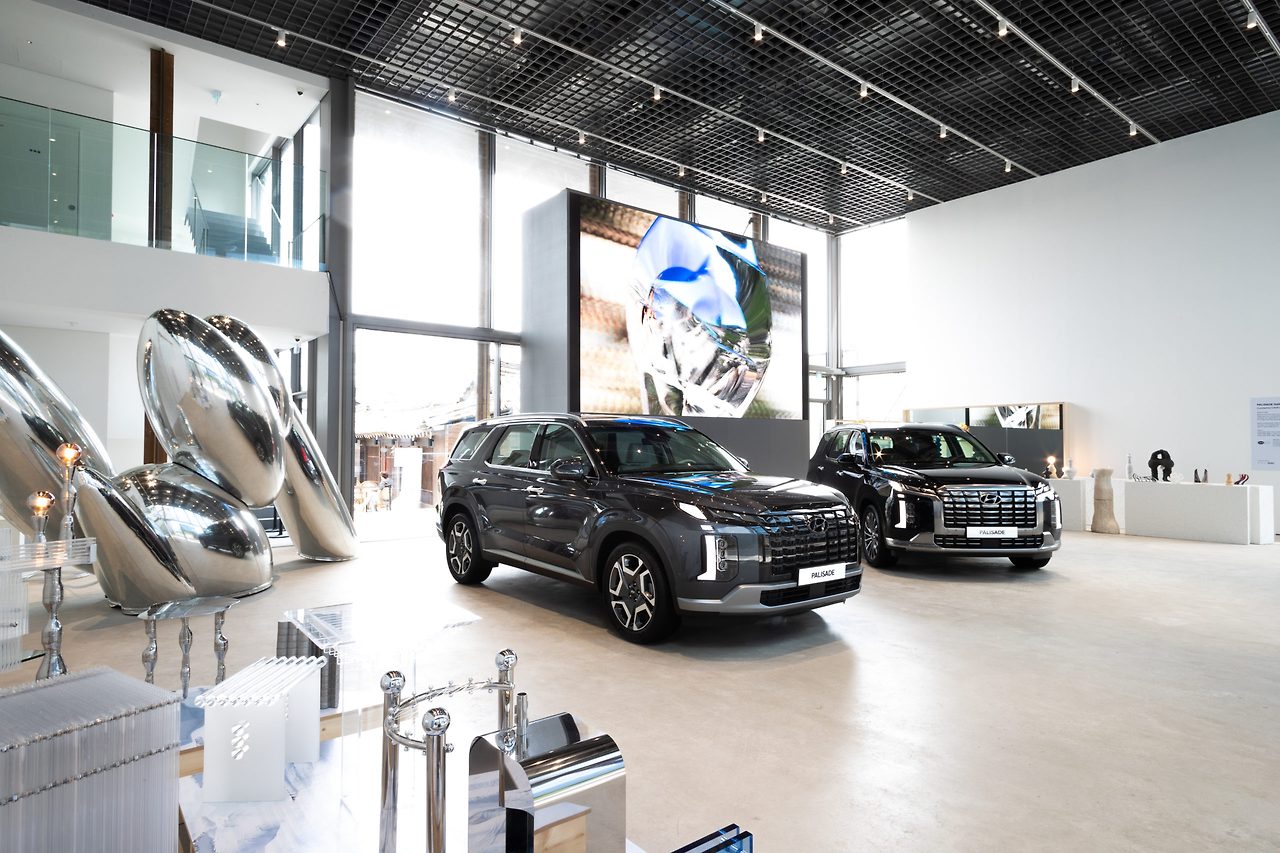 팰리세이드 전시장.jpg