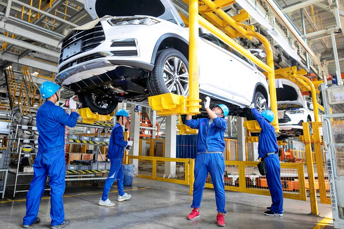 6_BYD 생산 라인_Financial Times.jpg