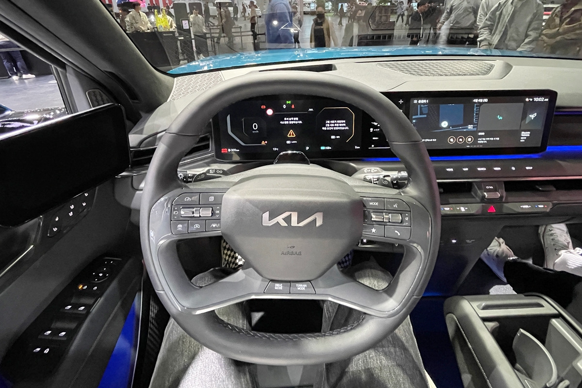 2_기아 EV9 GT 라인 운전석.jpg