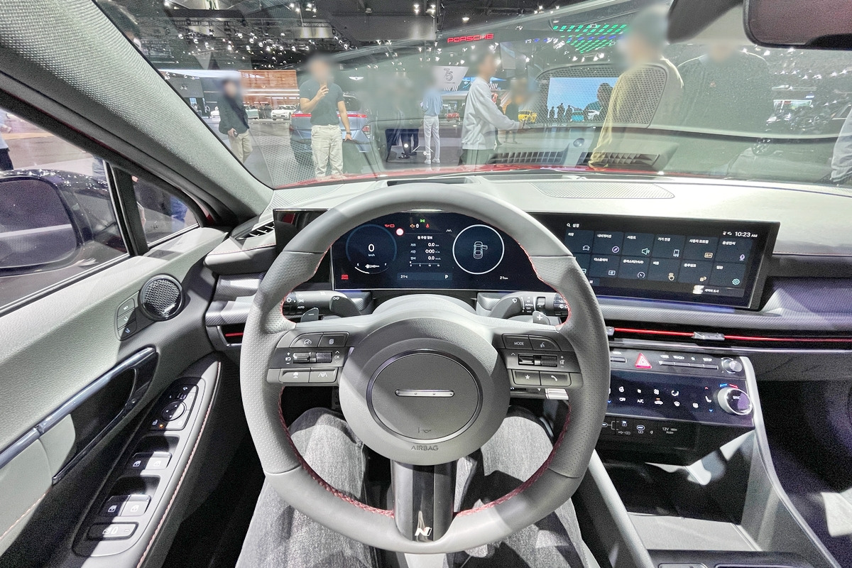 5_현대 쏘나타 디 엣지 N 라인 인테리어.jpg