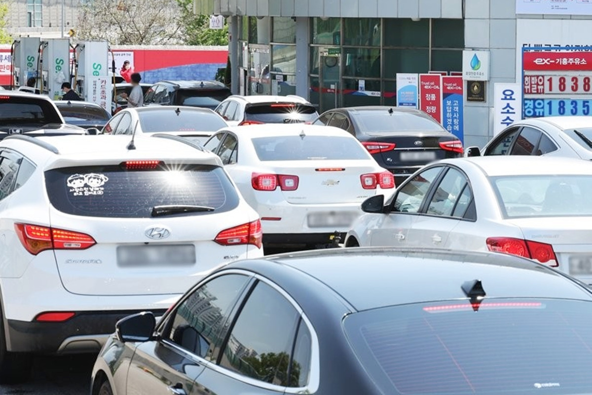 6_주유소 대기 차량_'연합뉴스'.jpg