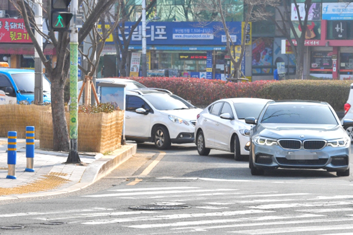 3-1 국제신문.jpg