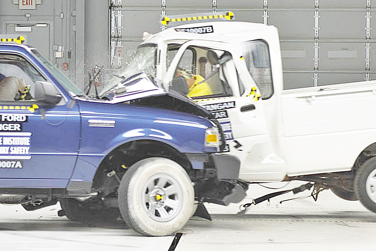 0_소형 화물차 충돌 테스트.jpg