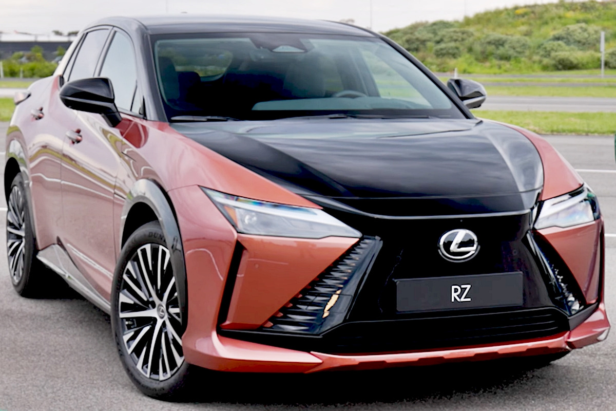 3_렉서스 RZ_유튜브 채널 'Chasing Cars'.jpg