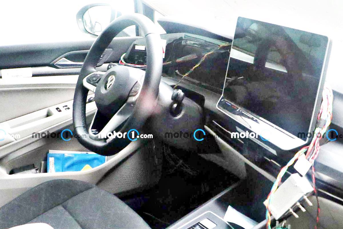 폭스바겐 골프 2023년식 페이스리프트 모델 내부 인테리어 Motor1.jpg