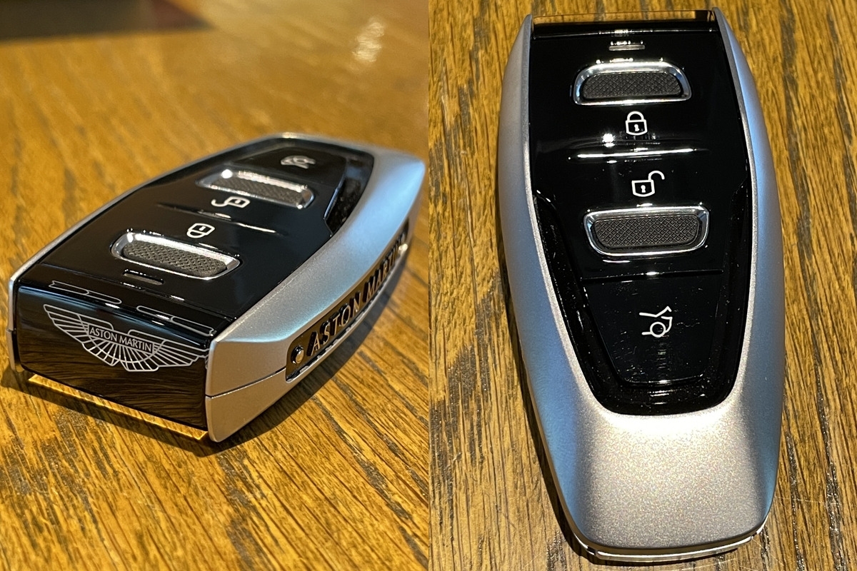 1_애스턴마틴 DBX 707 스마트키.jpg