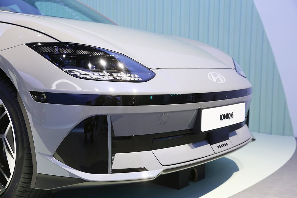 아이오닉6 엑티브 에어플랩.jpg