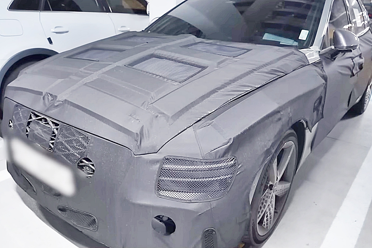 0_제네시스 G80 페이스리프트 프로토타입_유튜브 채널 '우파푸른하늘Woopa TV'.jpg