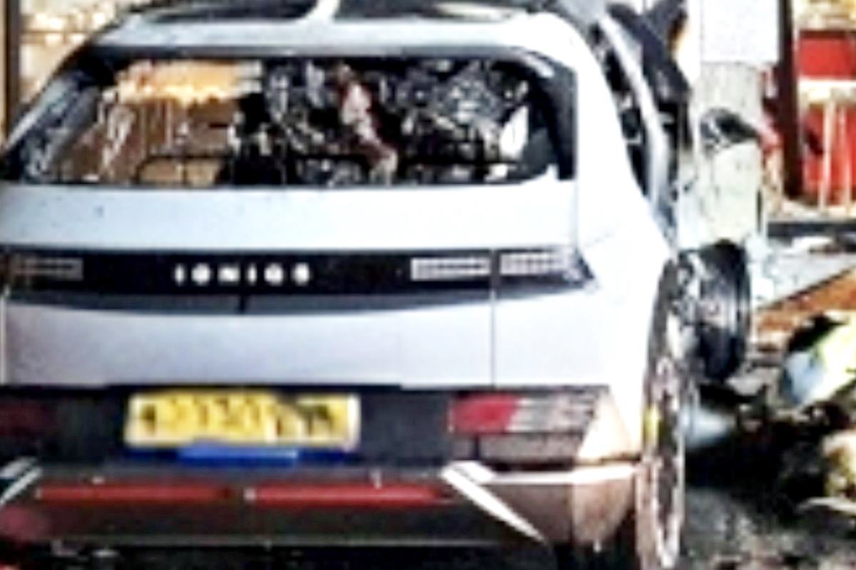 화재가 진압된 아이오닉5 아이오닉 맴버스.jpg