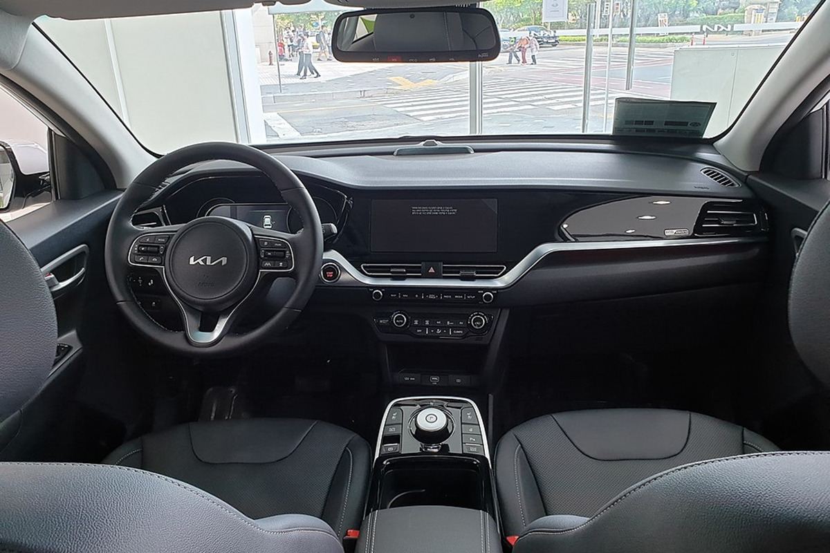 Kia_Niro_Plus_DE_PBV_EV_Black_Interior_(6).jpg