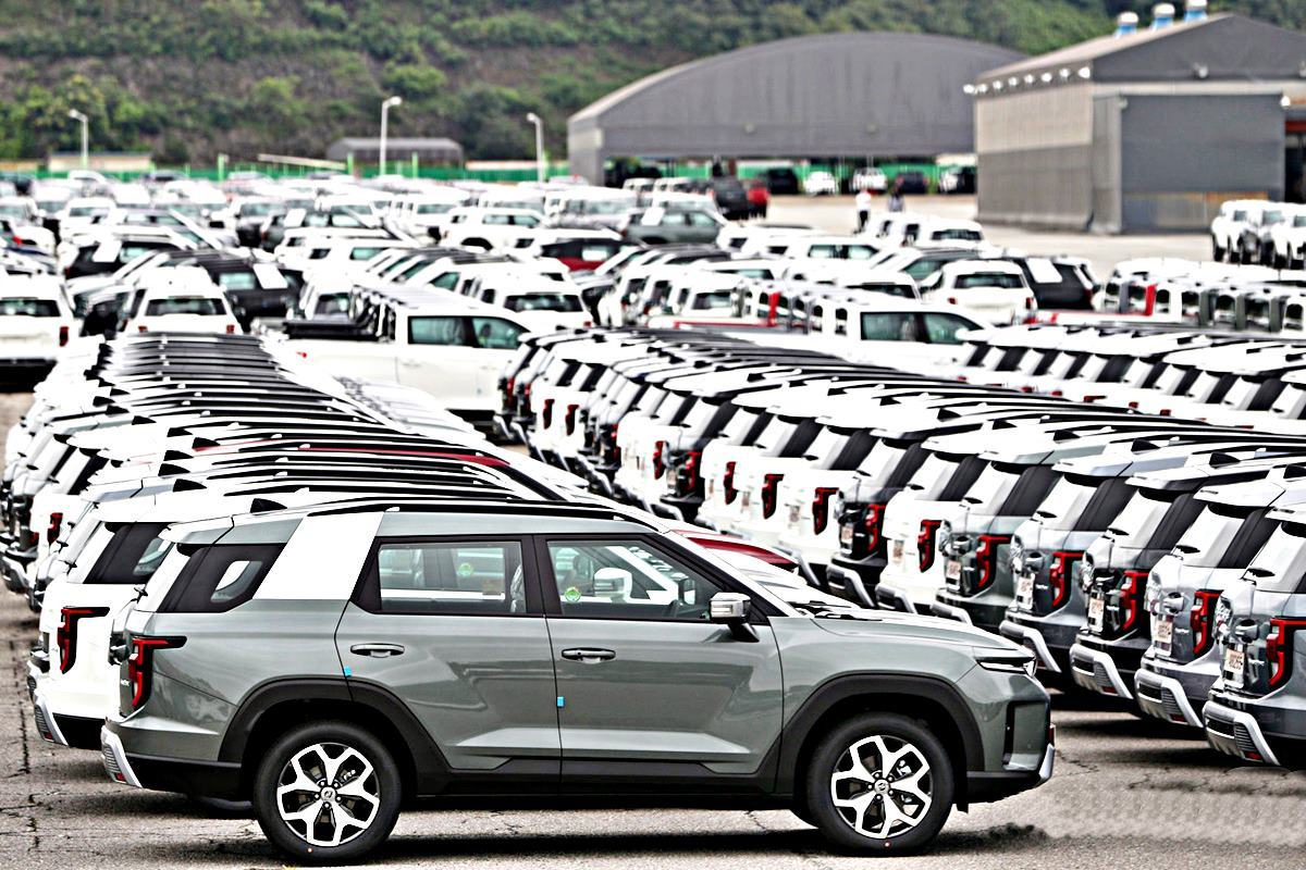 출고를 기다리고 있는 토레스 뉴스1.jpg