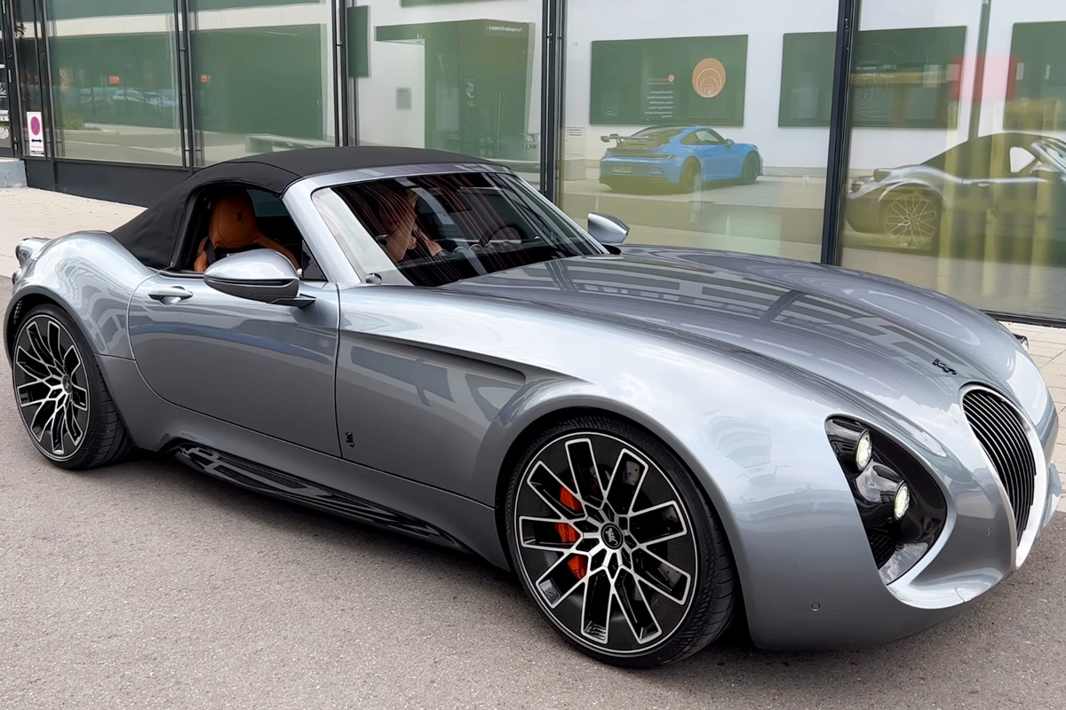 비이스만 썬더볼_4_YouTube 'Nina Car Maria Weizenecker'.jpg