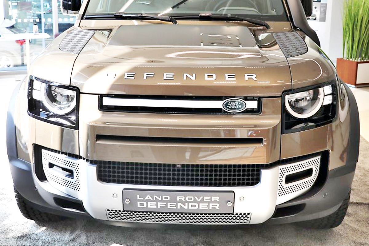 랜드로버 디팬더 KCC오토모빌.jpg