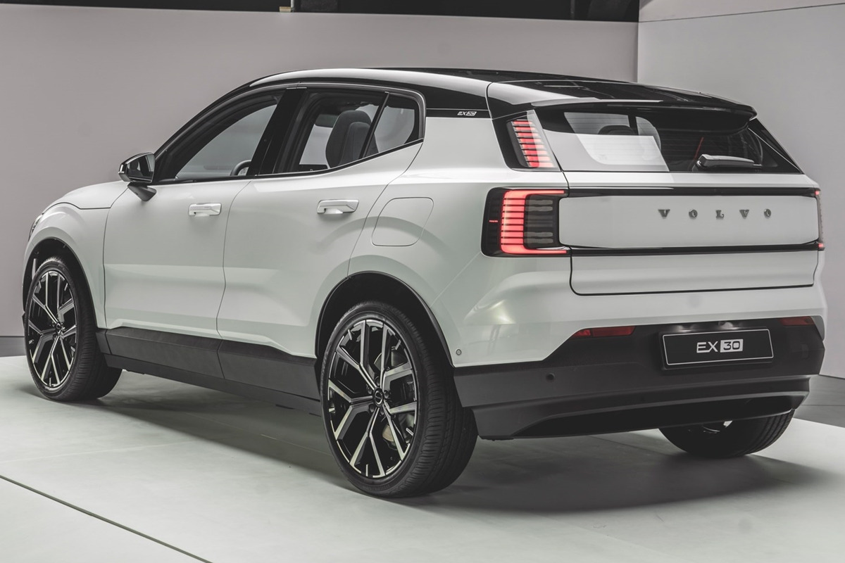 볼보-EX30-6.jpg