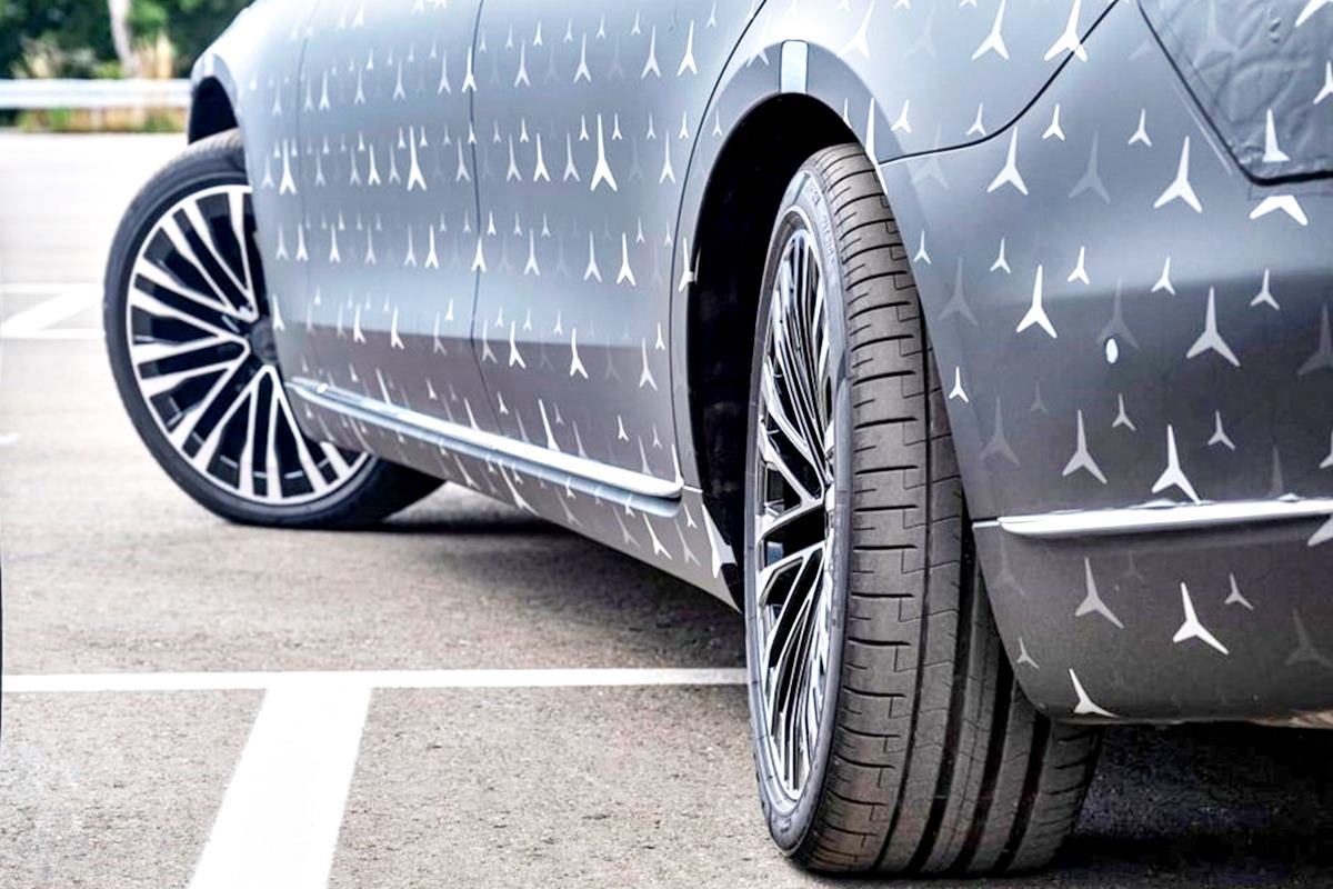 메르세데스 벤츠 EQS 후륜 조향 기능.jpg