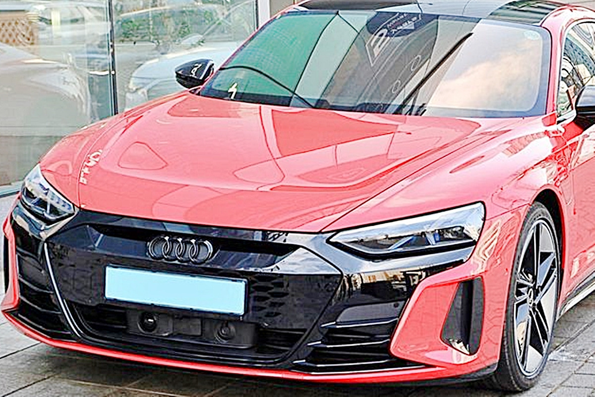 아우디 E트론 GT.jpg