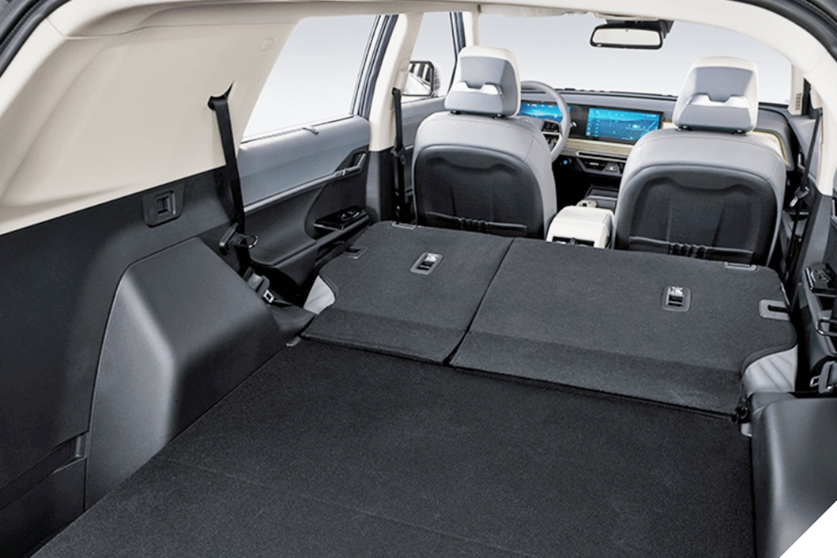 4_KG 모빌리티 토레스 EVX 트렁크_KG 모빌리티.jpg