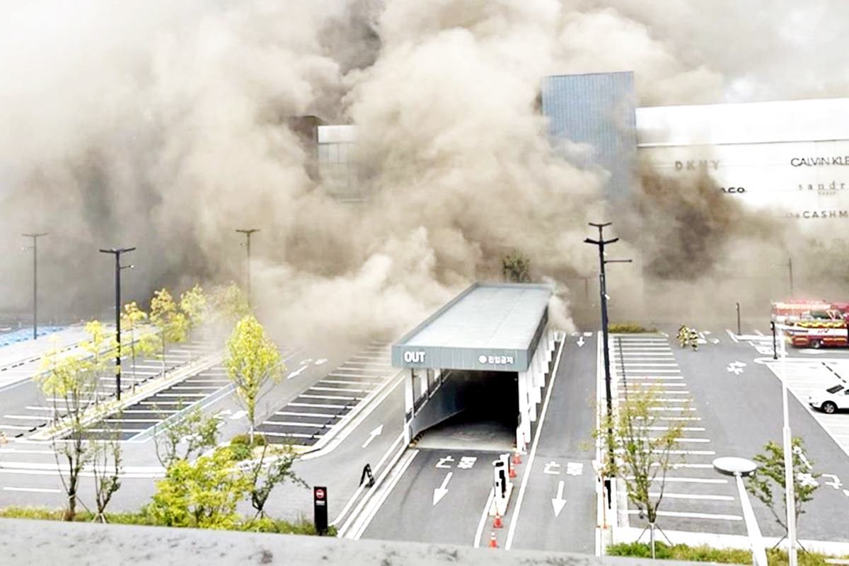 전기차 화재로 의심 받았던 대전 아울렛 화재.jpg