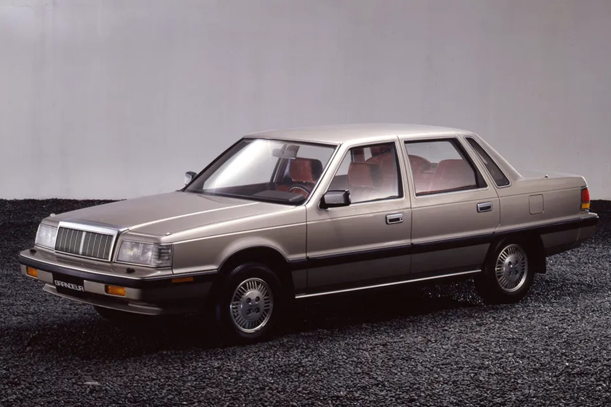 HYUNDAI GRANDEUR GEN1.jpg