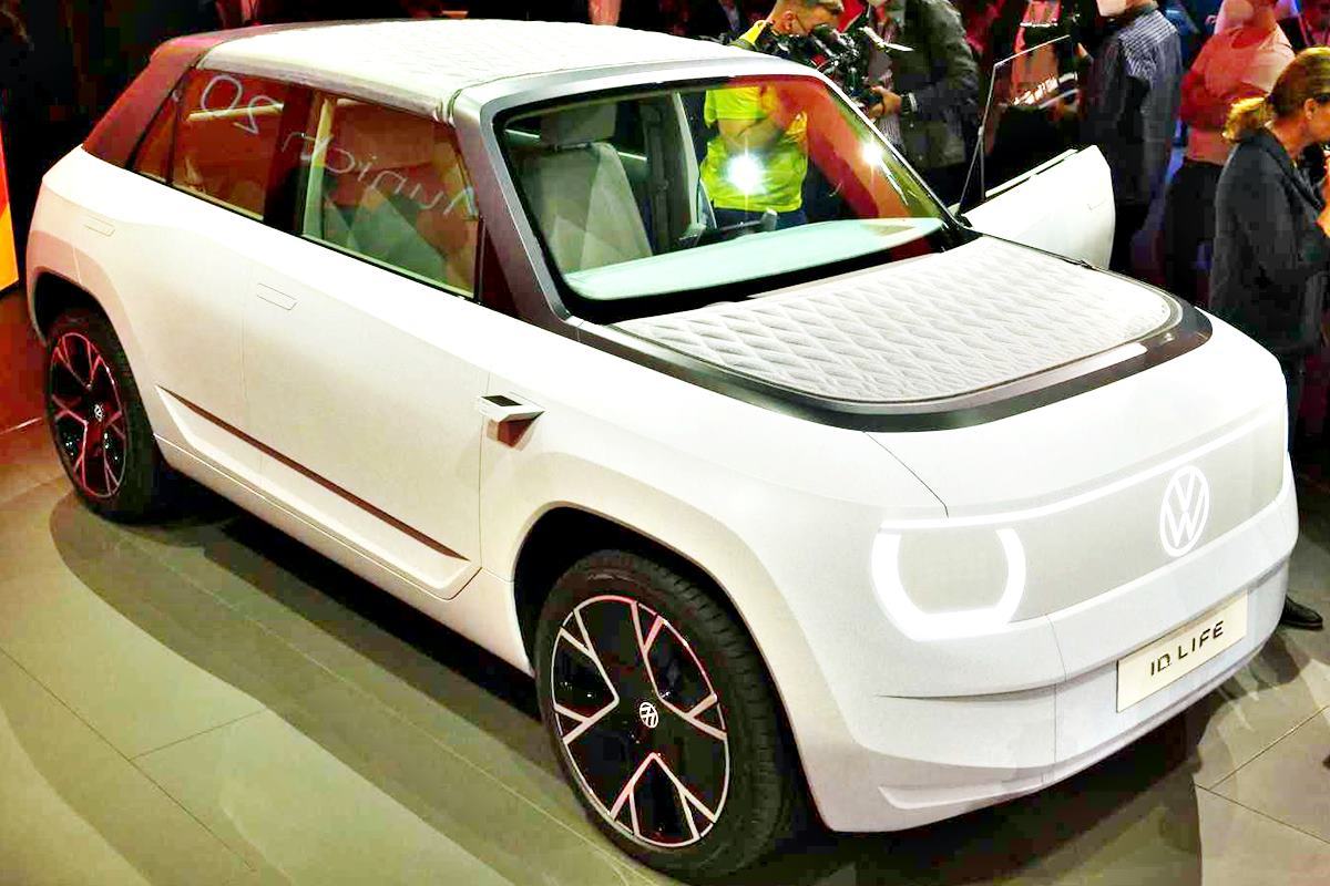 2021년 공개된 컨셉트카인 iD.라이프 motor1.jpg