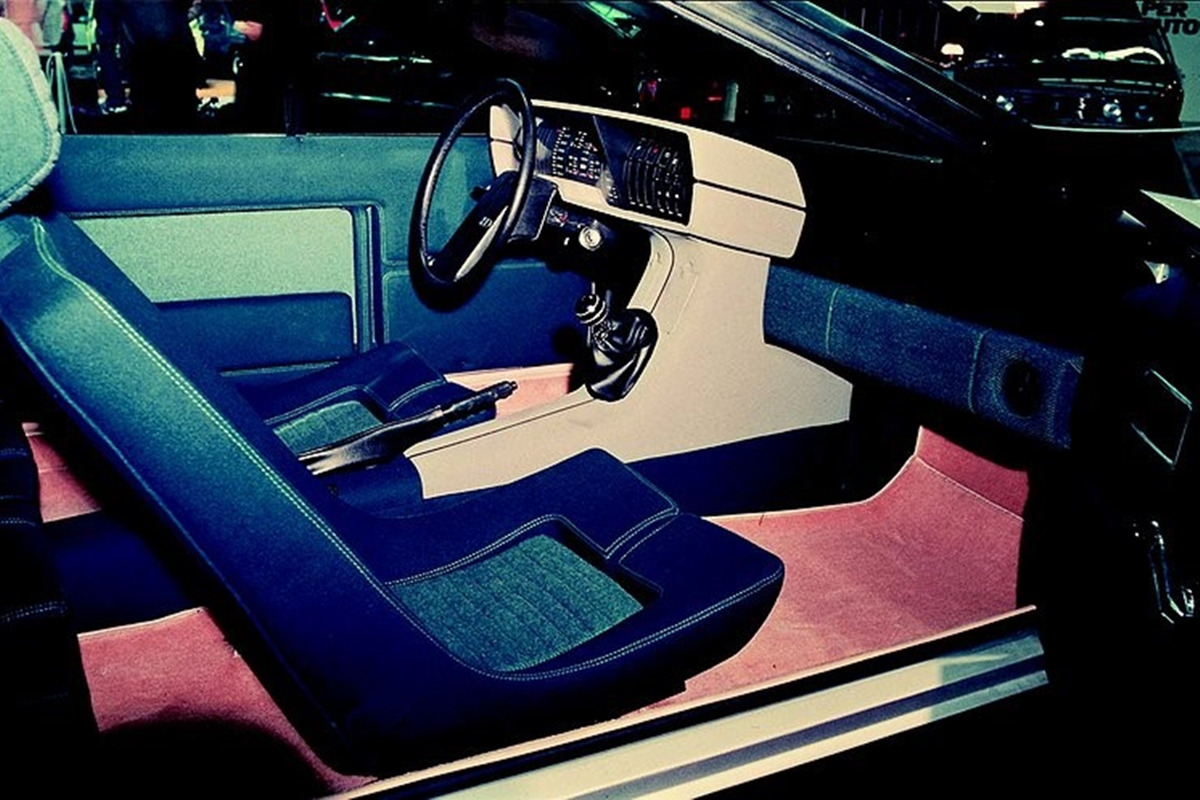 4_포니 쿠페 인테리어.jpg