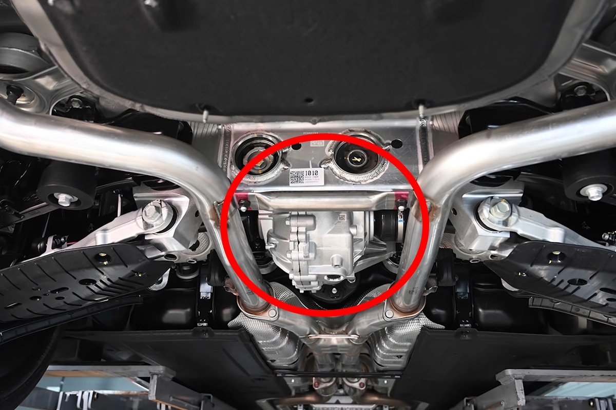 5_제네시스 G80 리어 디퍼렌셜_YouTube '모트라인 MOTline'.jpg