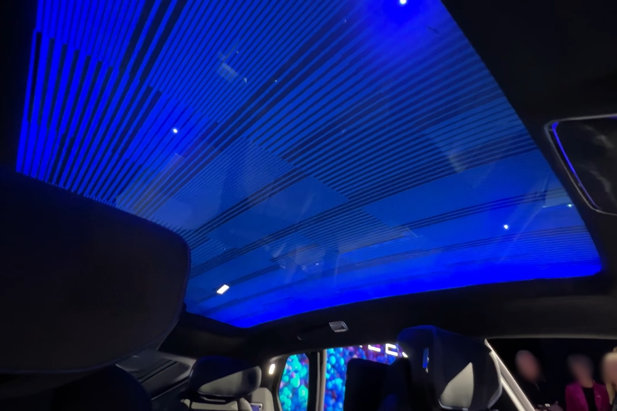 5_캐딜락 셀레스틱 글라스 루프_YouTube 'Autolist'.jpg