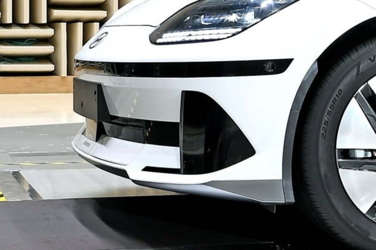 결함이 나타난 액티브 에어플랩.jpg