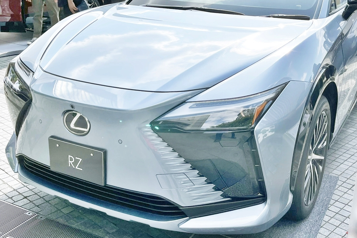 0_렉서스 RZ_Wikipedia.jpg