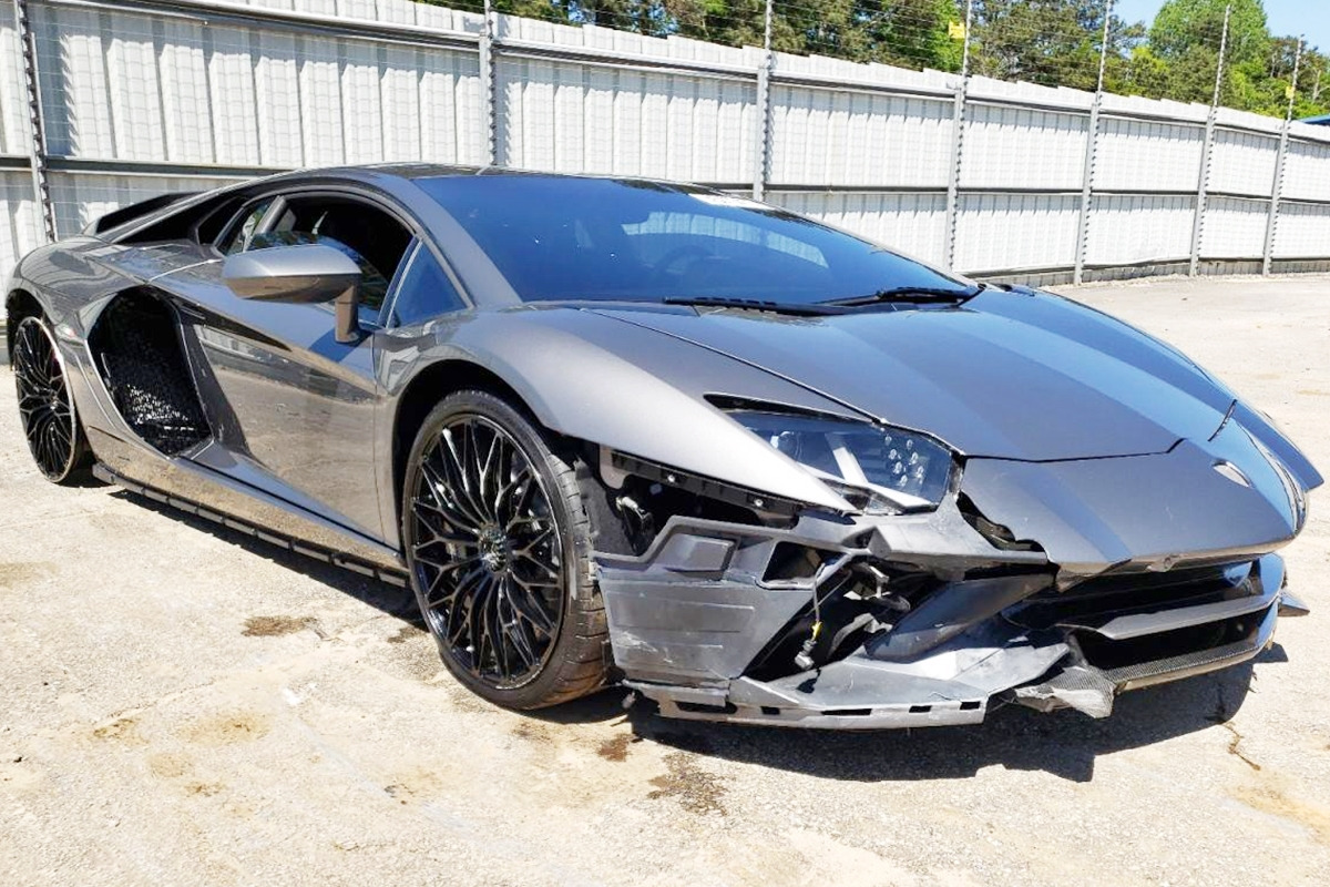 1_람보르기니 아벤타도르 얼티메 전손 매물_'Copart'.jpg