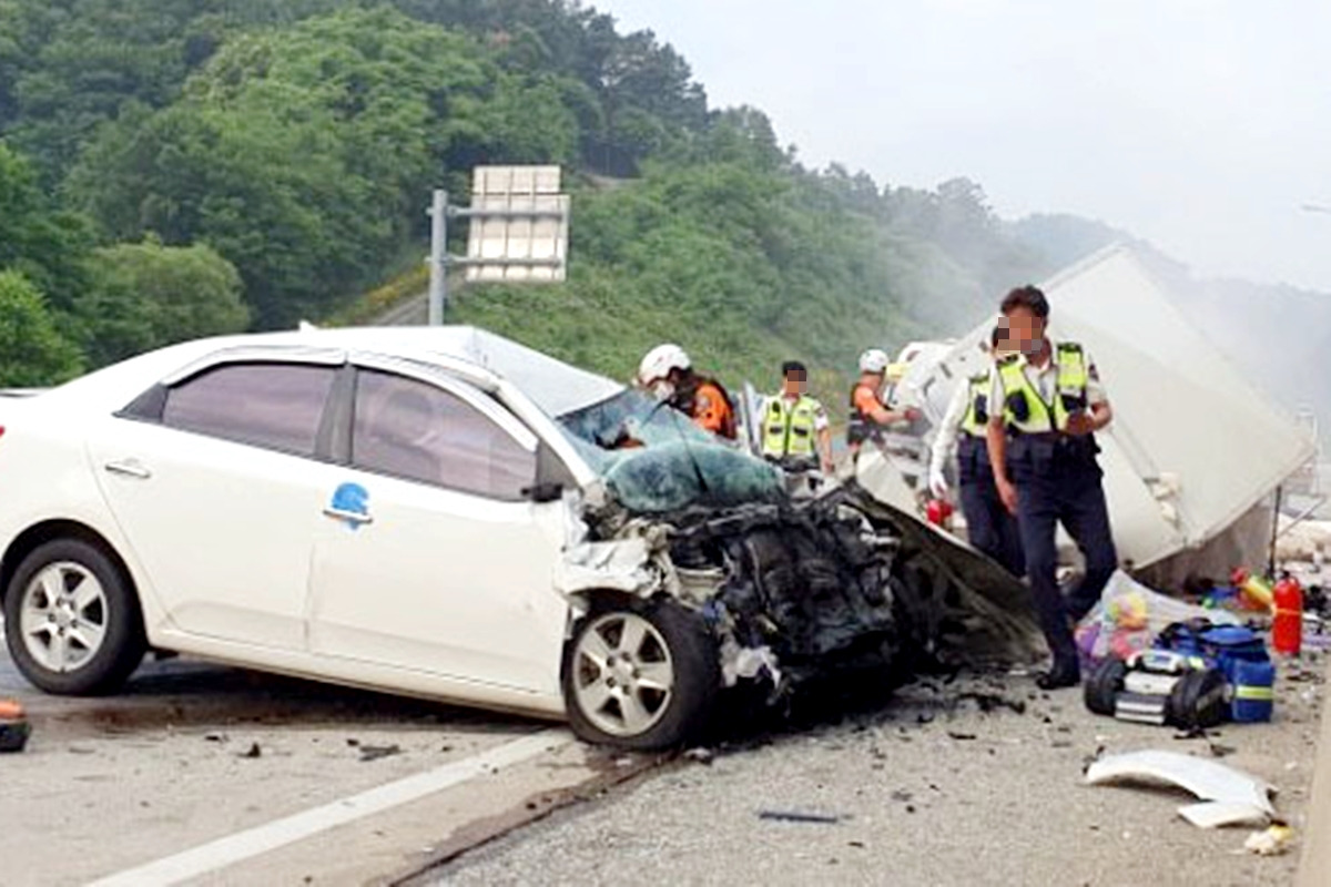 3-2 역주행 사망 한겨레.jpg