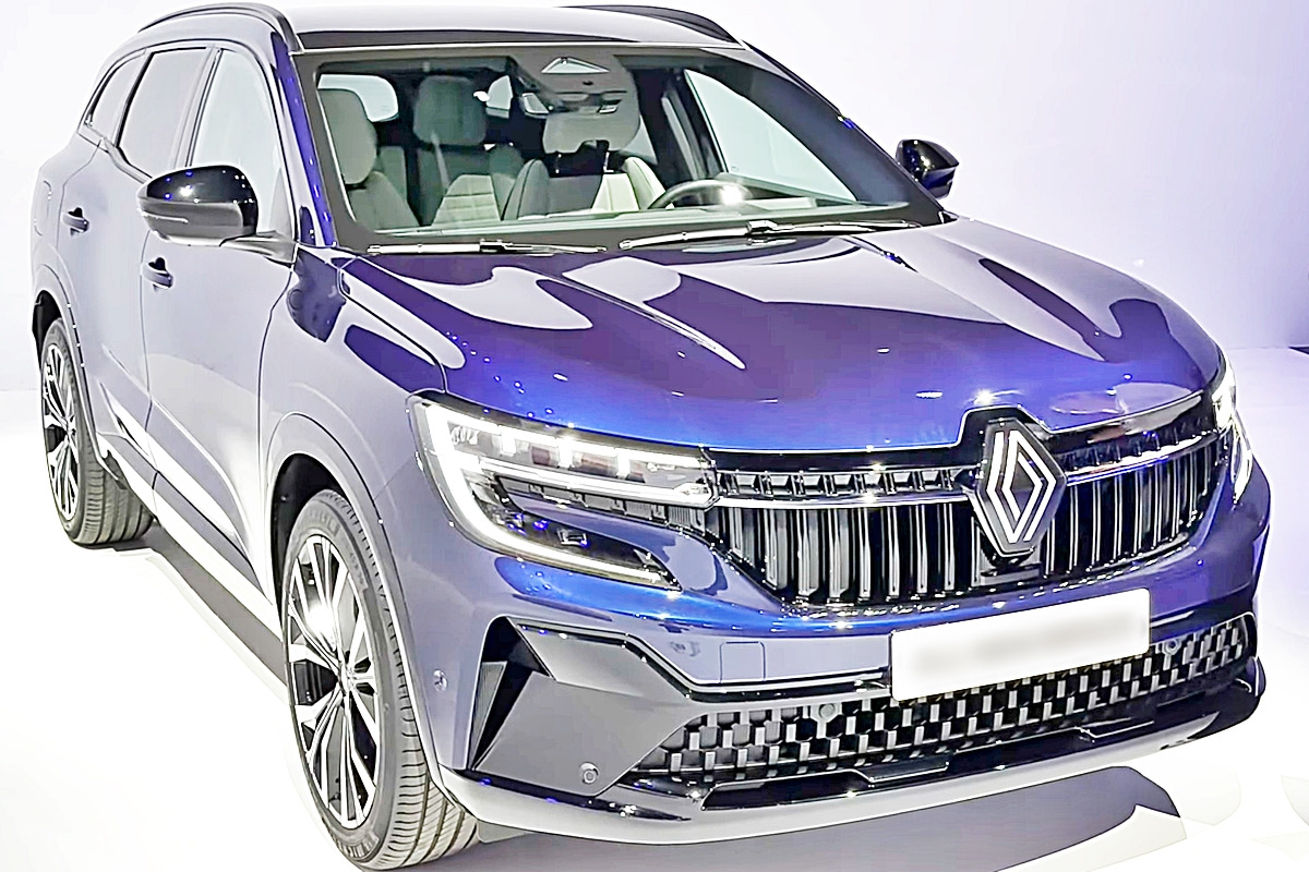 0_르노 에스파스 풀체인지_유튜브 채널 'the car crash review'.jpg