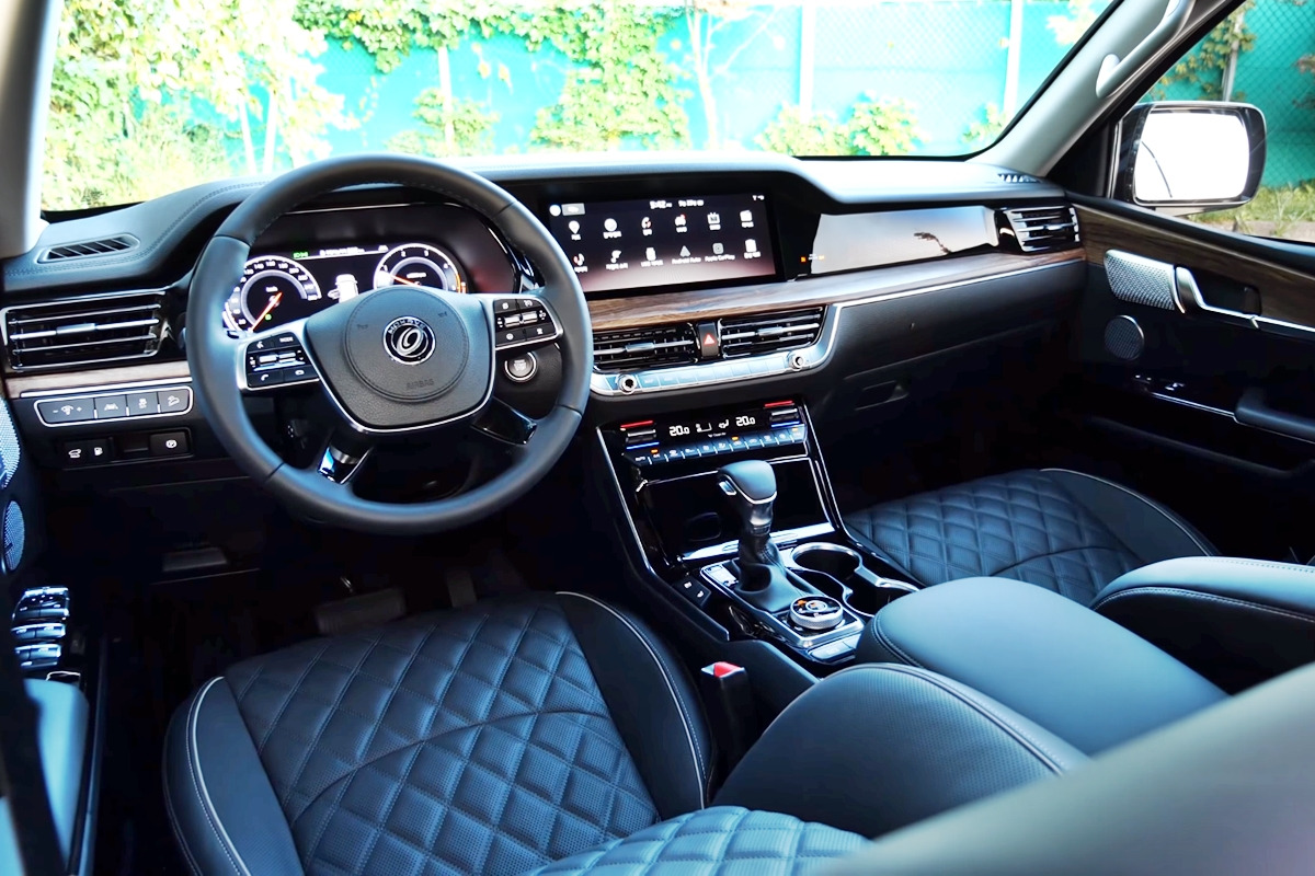 4_기아 모하비 인테리어_유튜브 채널 '오토뷰(AutoView)'.jpg