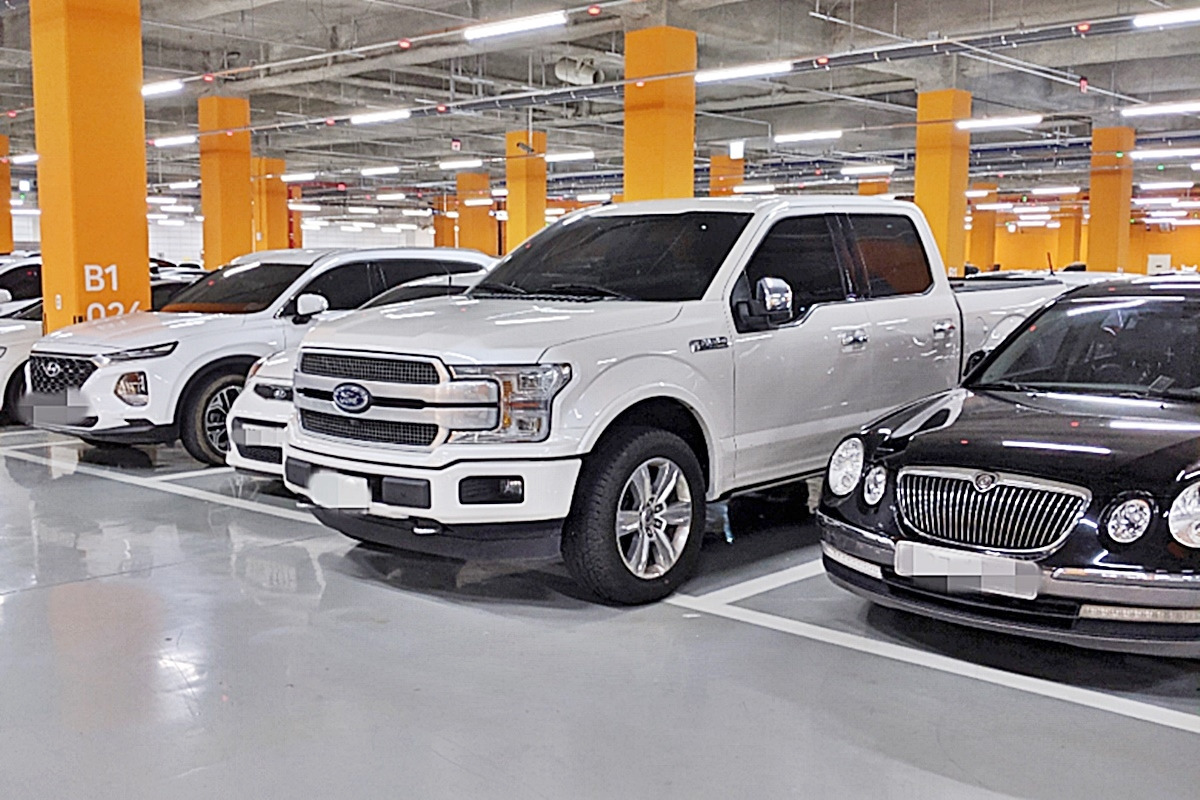 6_주차장 픽업트럭_'보배드림'.jpg