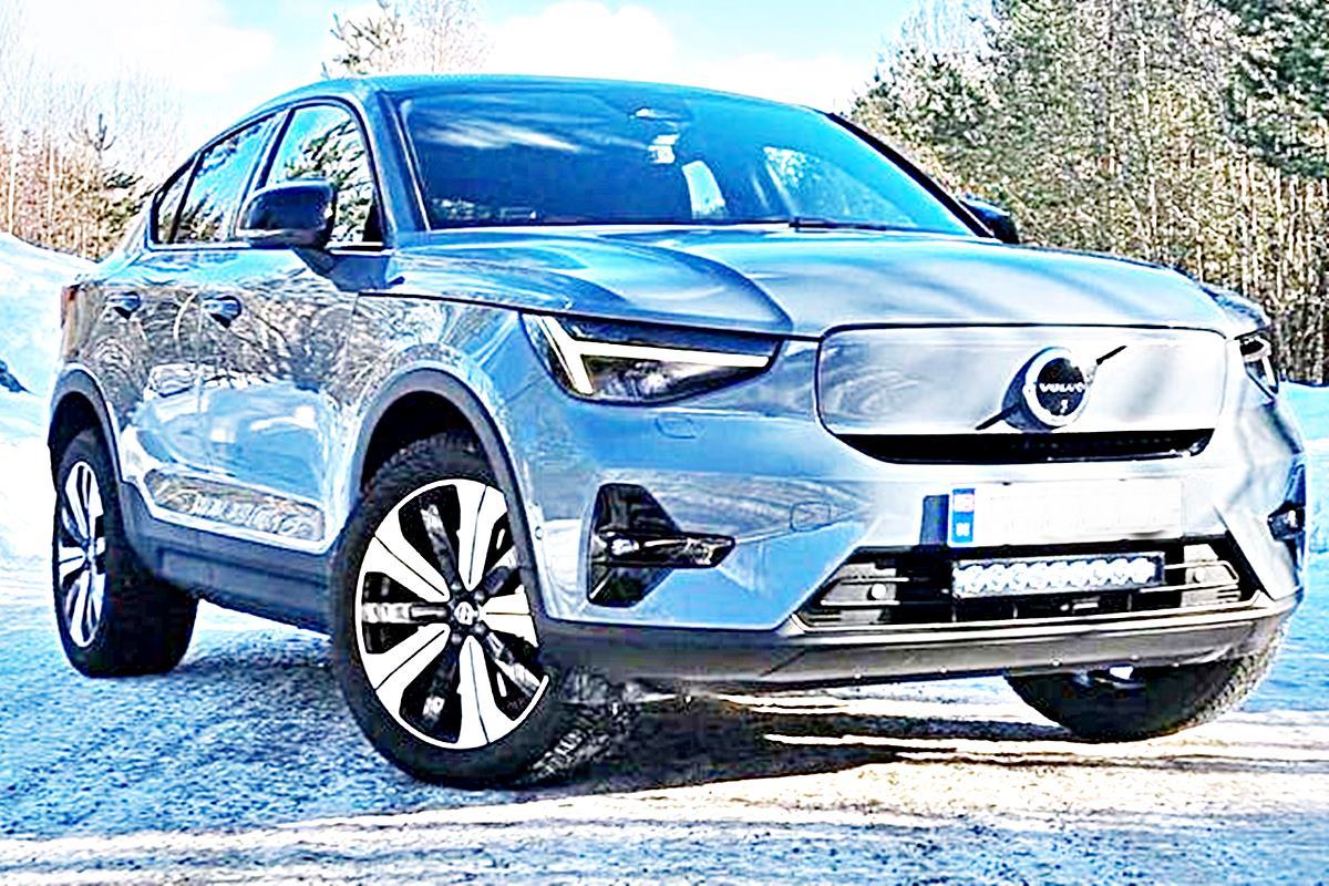 볼보 C40 Instagram opsholders.jpg