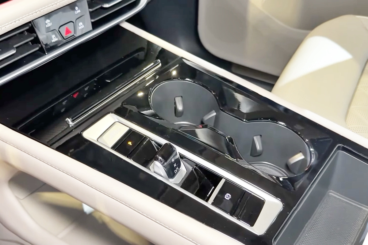 4_폭스바겐 아틀라스 인테리어_유튜브 채널 'AutoMotoTube'.jpg