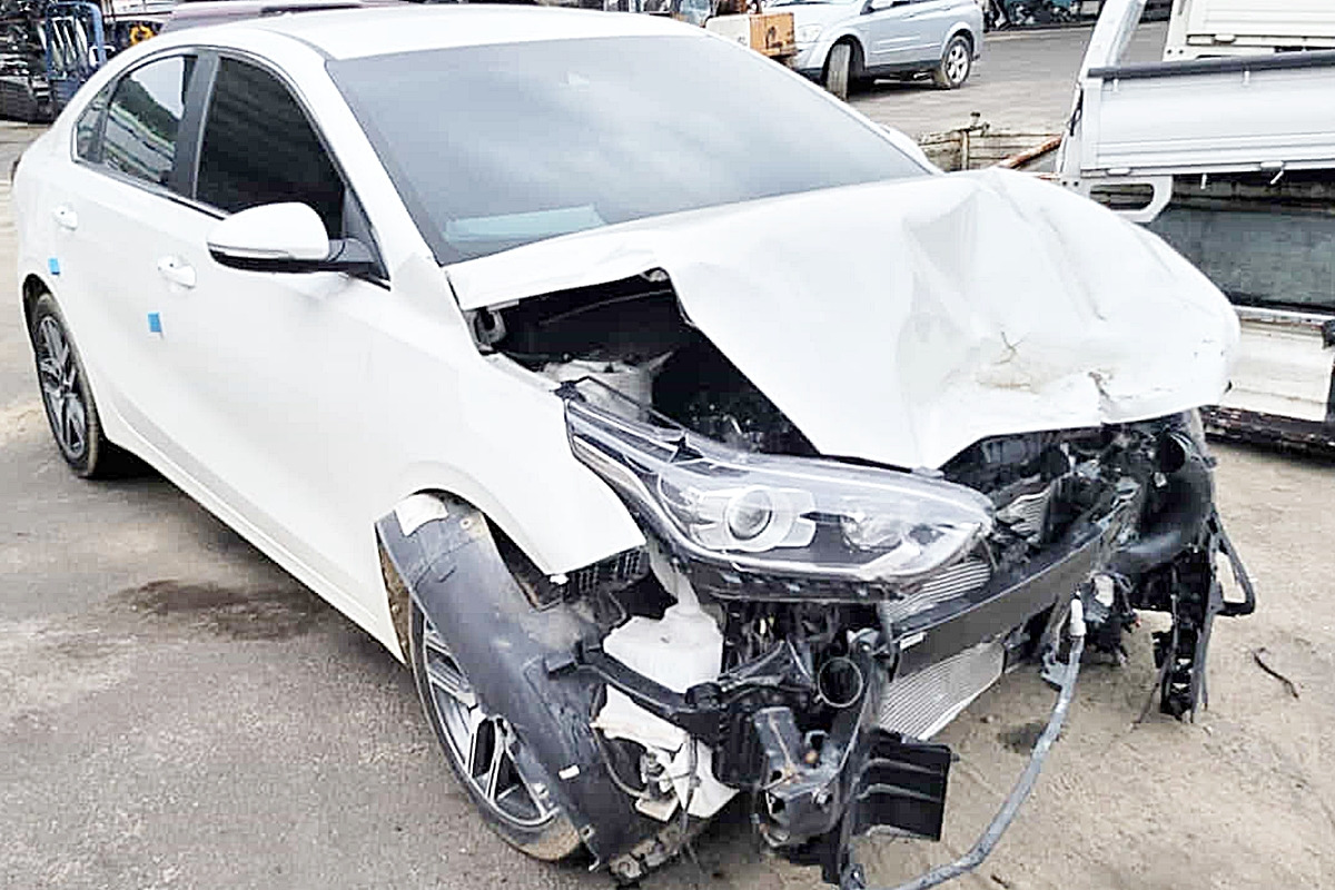 0_기아 K3 사고 차량_'카랜드'.jpg