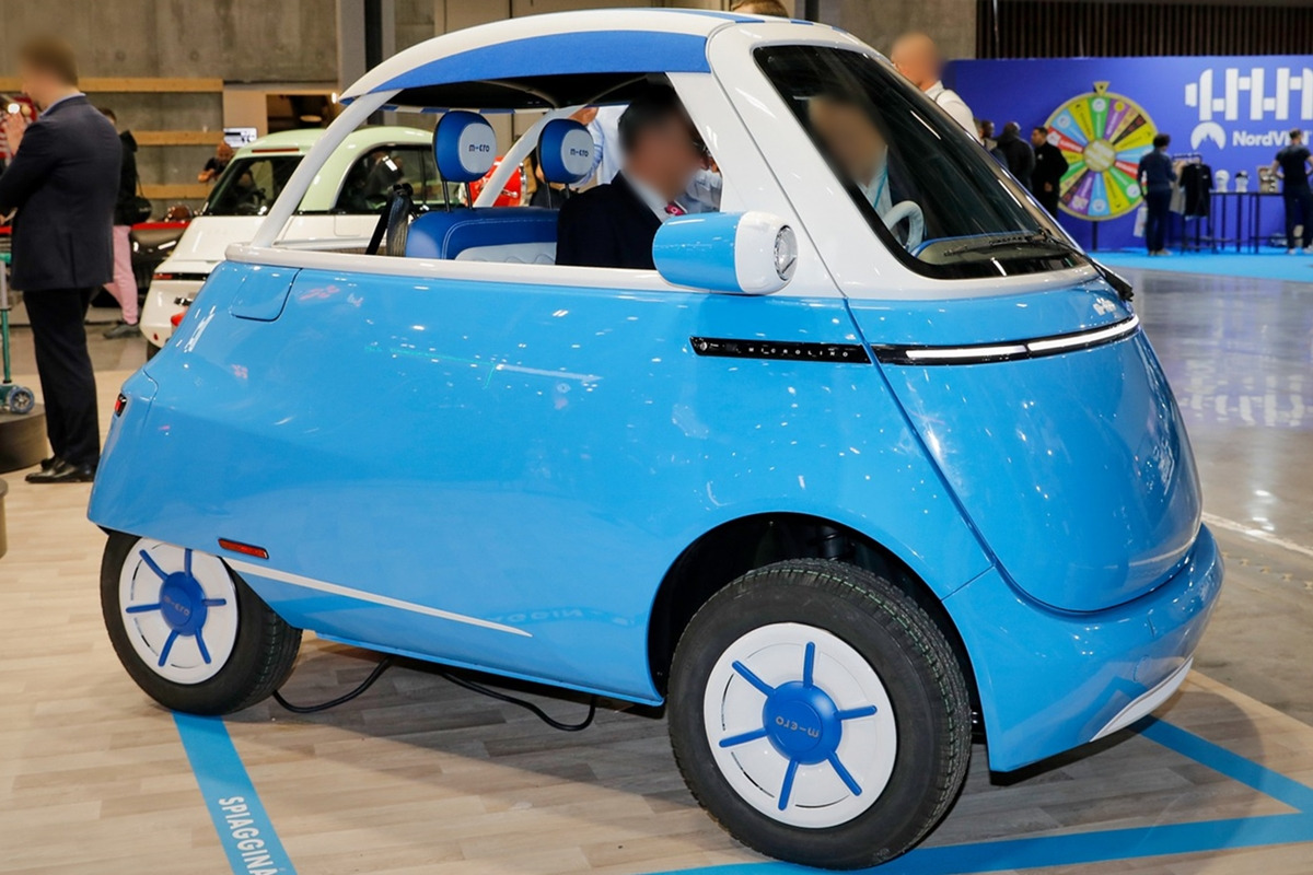 5_Microlino Spiaggina Concept_Carscoops.jpg