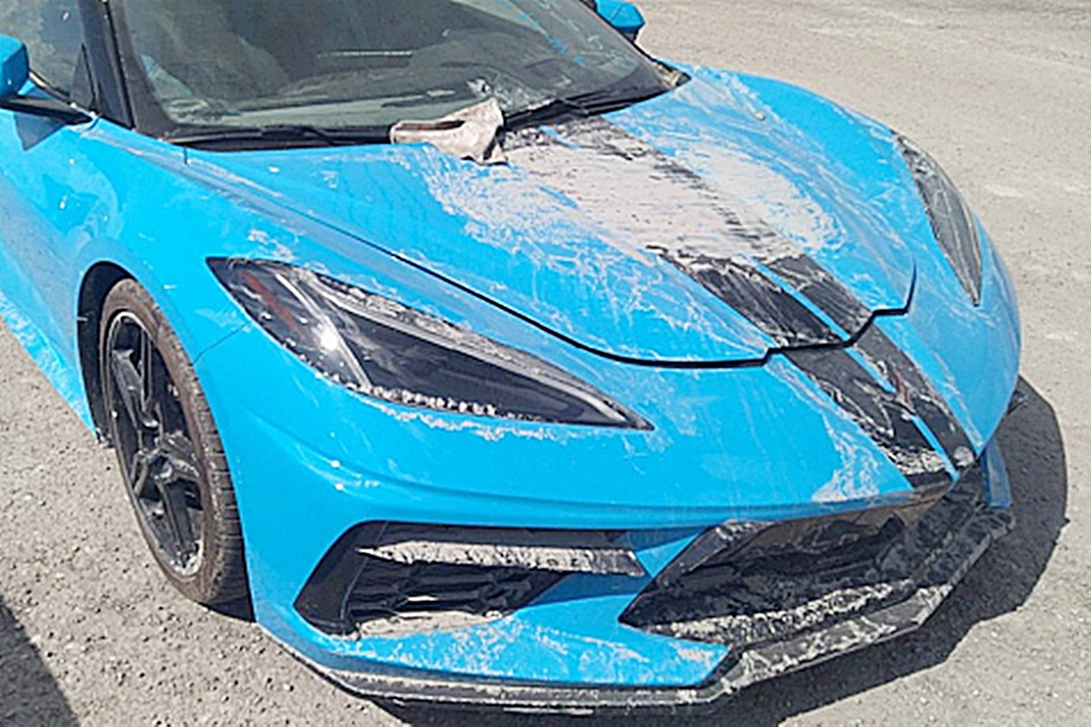 0_침수 슈퍼카 세일.jpg